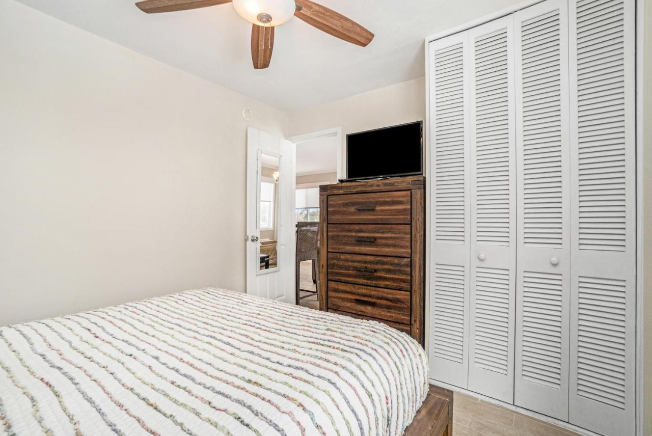 Waterside Suites Saugatuck Quarto foto